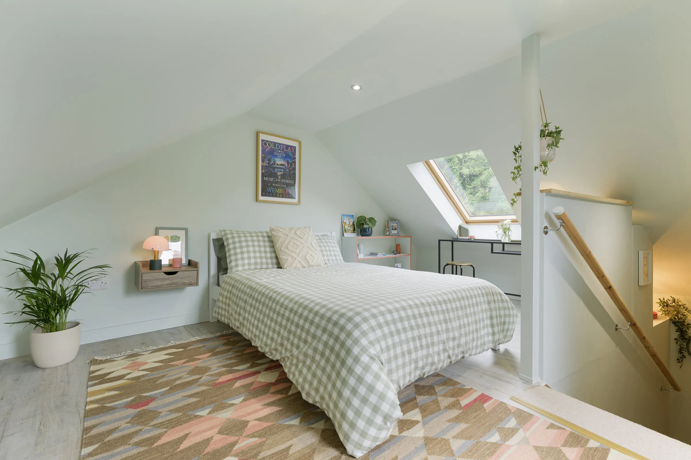 The loft bedroom at Brewlands Cottage