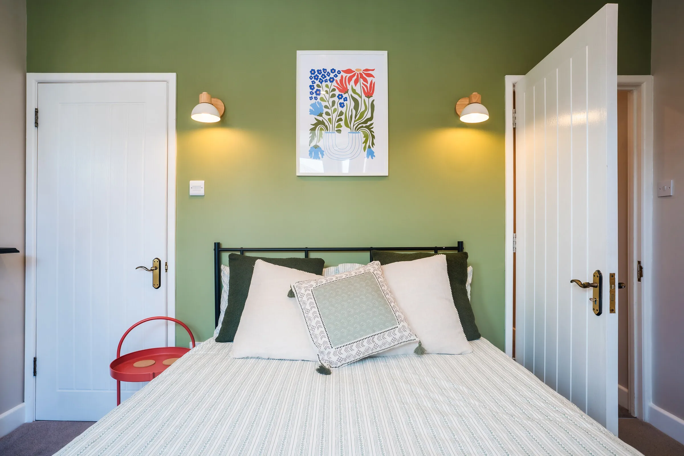 A double bedroom at Paton Street Stay